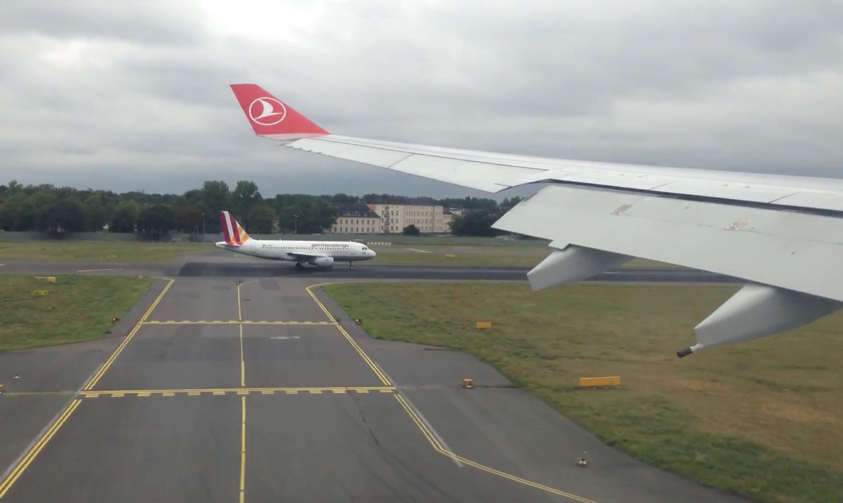Turkish Airlines – Landing @ Berlin Tegel Airport