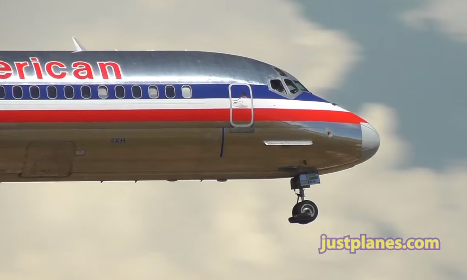 American Airlines MD80 reverses thrust in the air