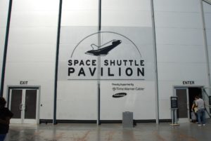 intrepid-sea-air-space-museum_space-shuttle-pavillion