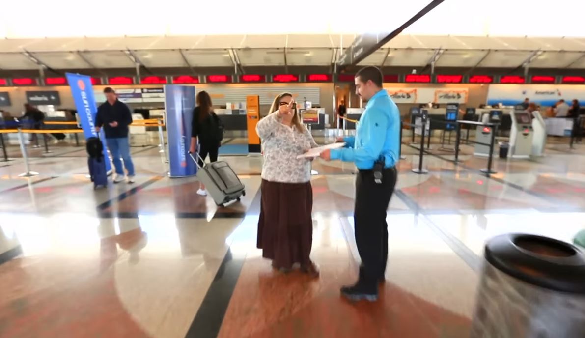 Mannequin Challenge | Denver Airport