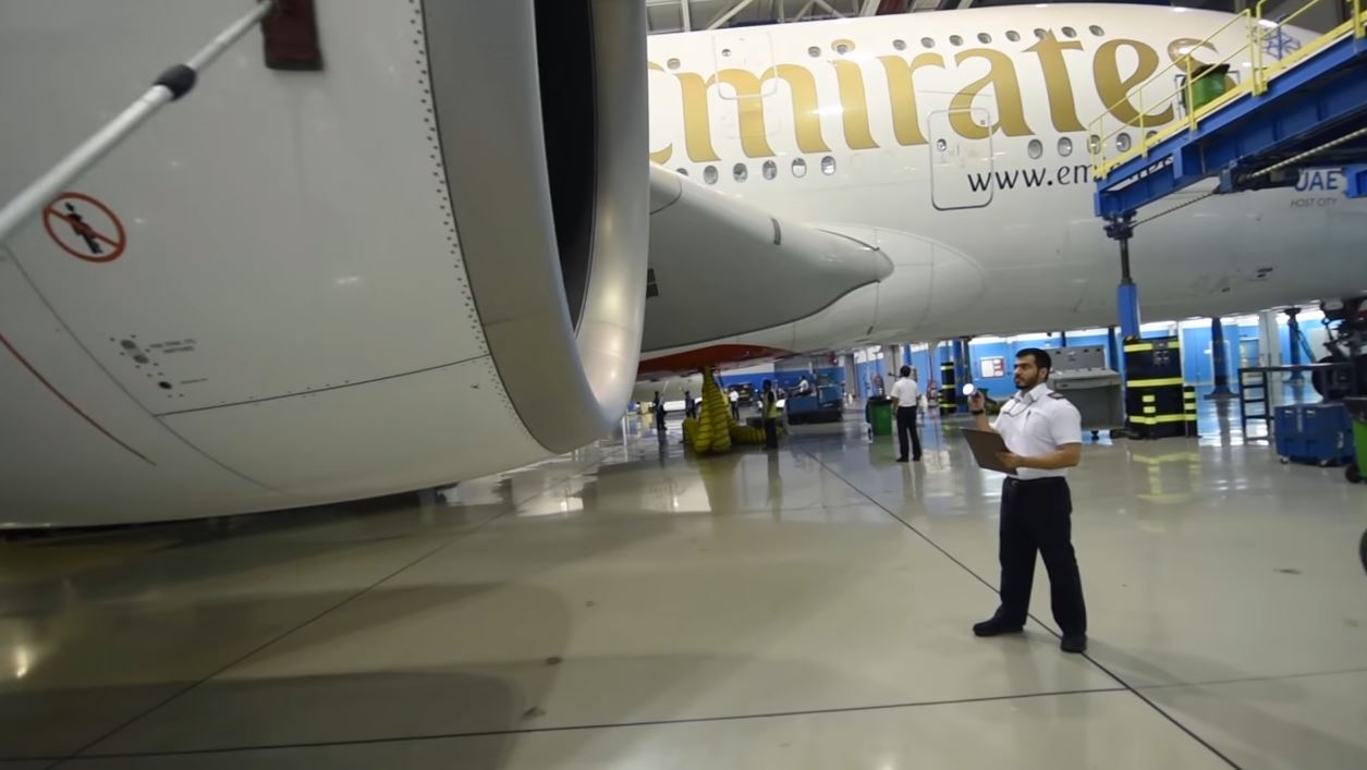 Mannequin Challenge with Emirates Airbus A380