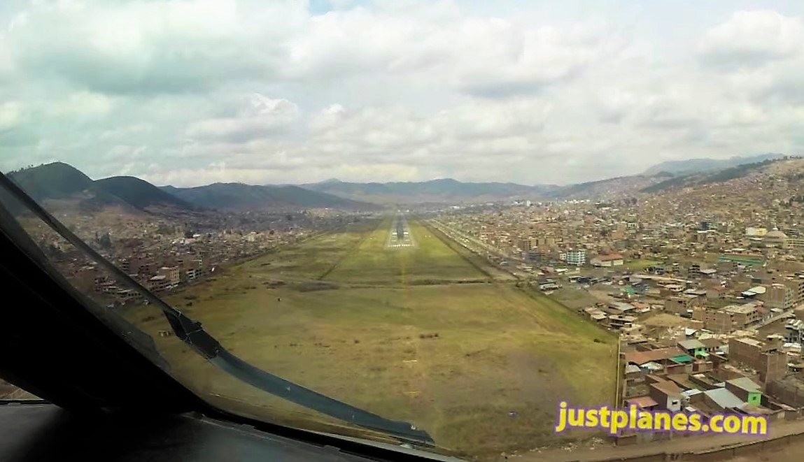 Pilotsview into Cusco PERU (Alt 10,860ft)