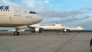 thy_turkish-airlines_airbus-a330_antalya-airport_grounding_nov-2016