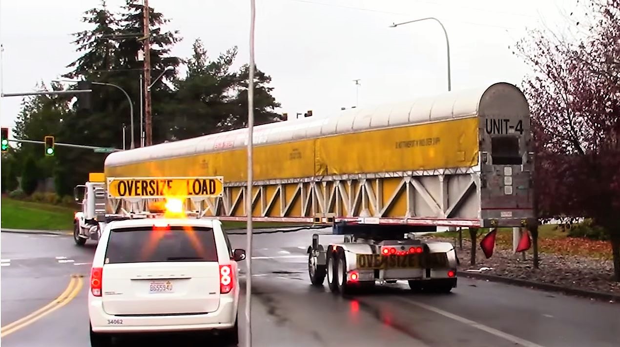 Boeing Moves Massive Airplane Parts