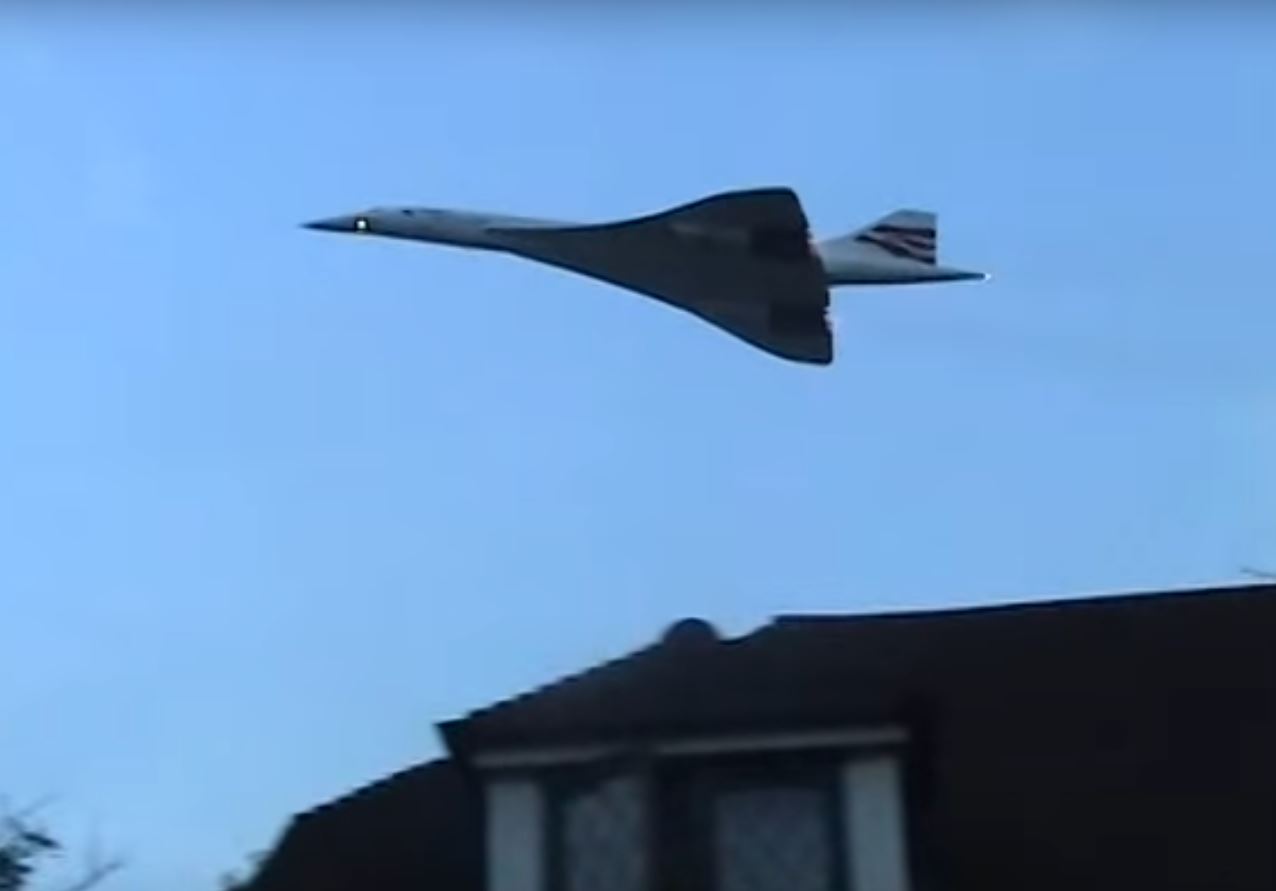 Concorde – Take-off over the neighbourhood – Heathrow