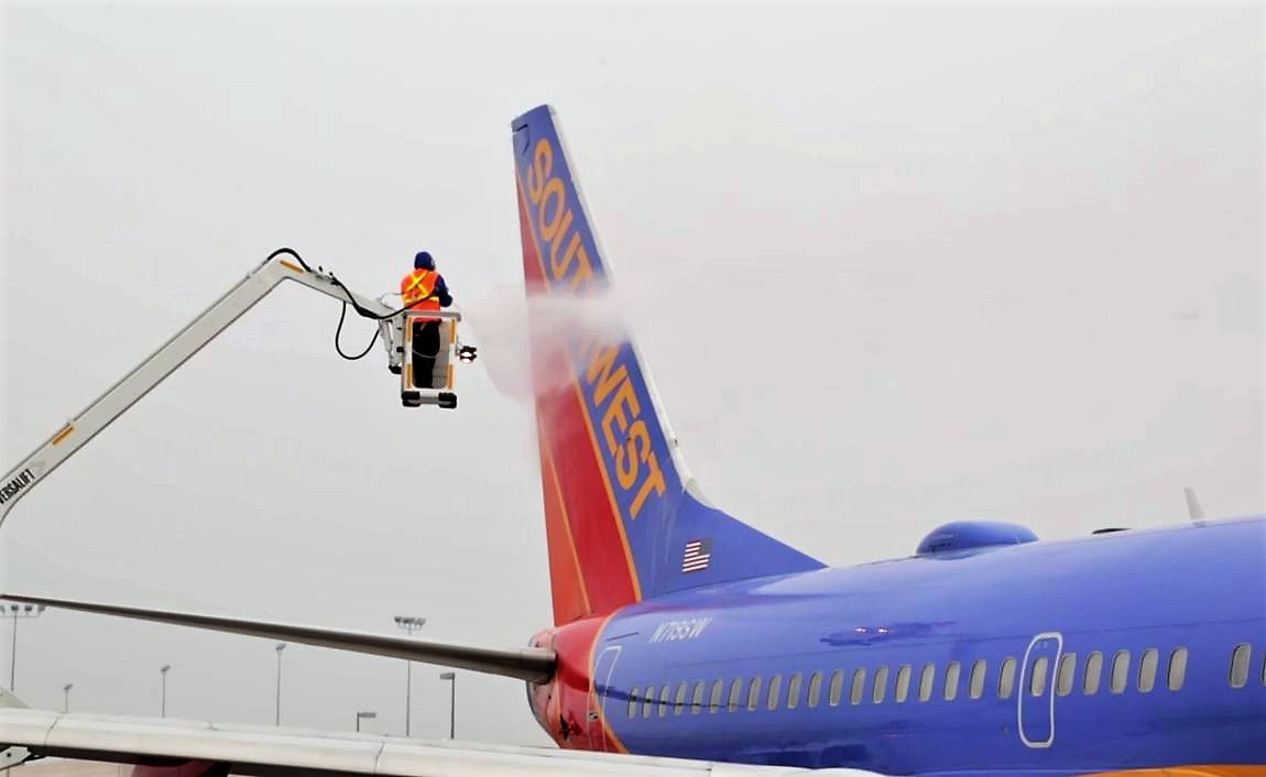 Southwest Airlines: Deicing in Denver