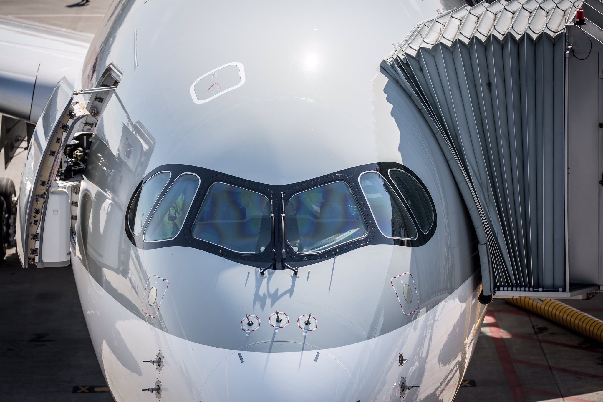 Qatar Airways - Airbus A350