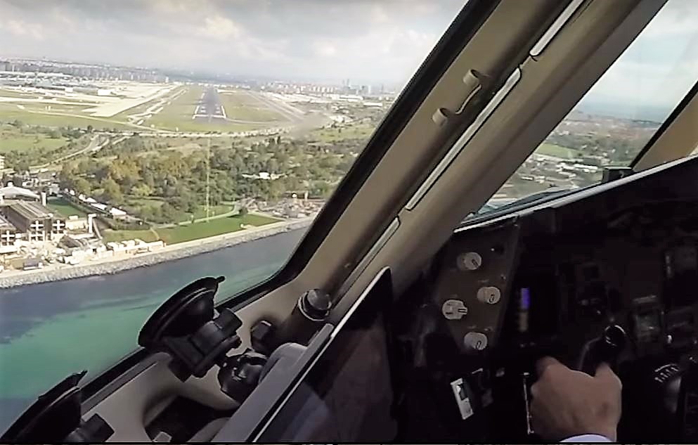 Boeing 767 Cockpit Multicam Landing in Istanbul by Azerbaijan Airlines