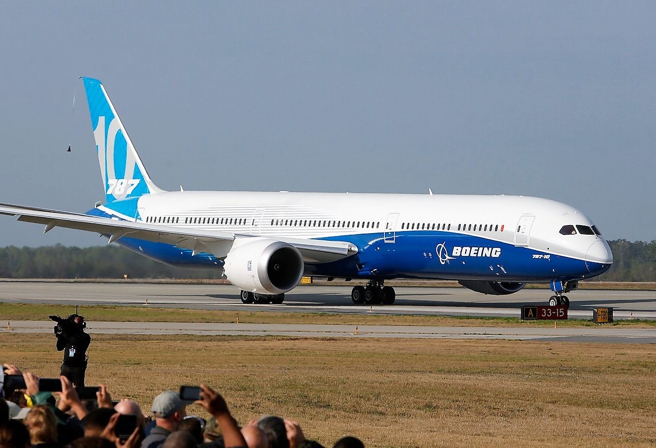 Boeing 787-10 İlk Uçuşunu Gerçekleştirdi