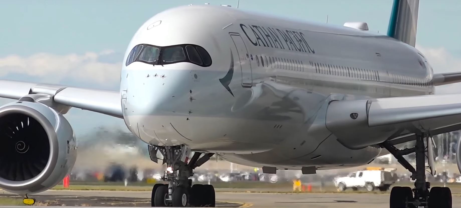 Cathay Pacific Airbus A350-900 Close-up Takeoff @ Melbourne Airport