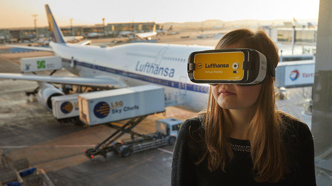 Lufthansa uses virtual reality to sell last-minute upgrades to Premium Economy at the gate