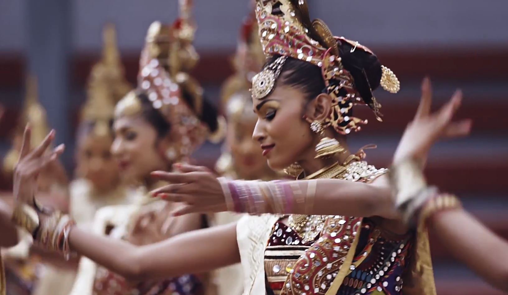 Catch a glimpse of how SriLankan Airlines portrays the Sri Lankan culture