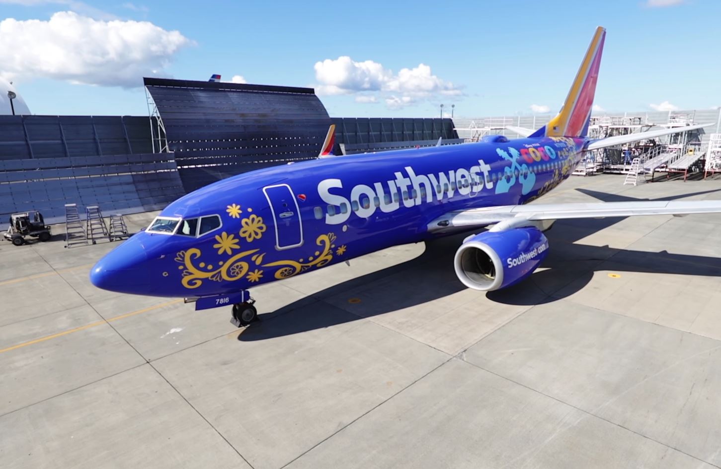 Southwest Airlines Unveils Disney∙Pixar “Coco”-Themed Boeing 737-700 Aircraft