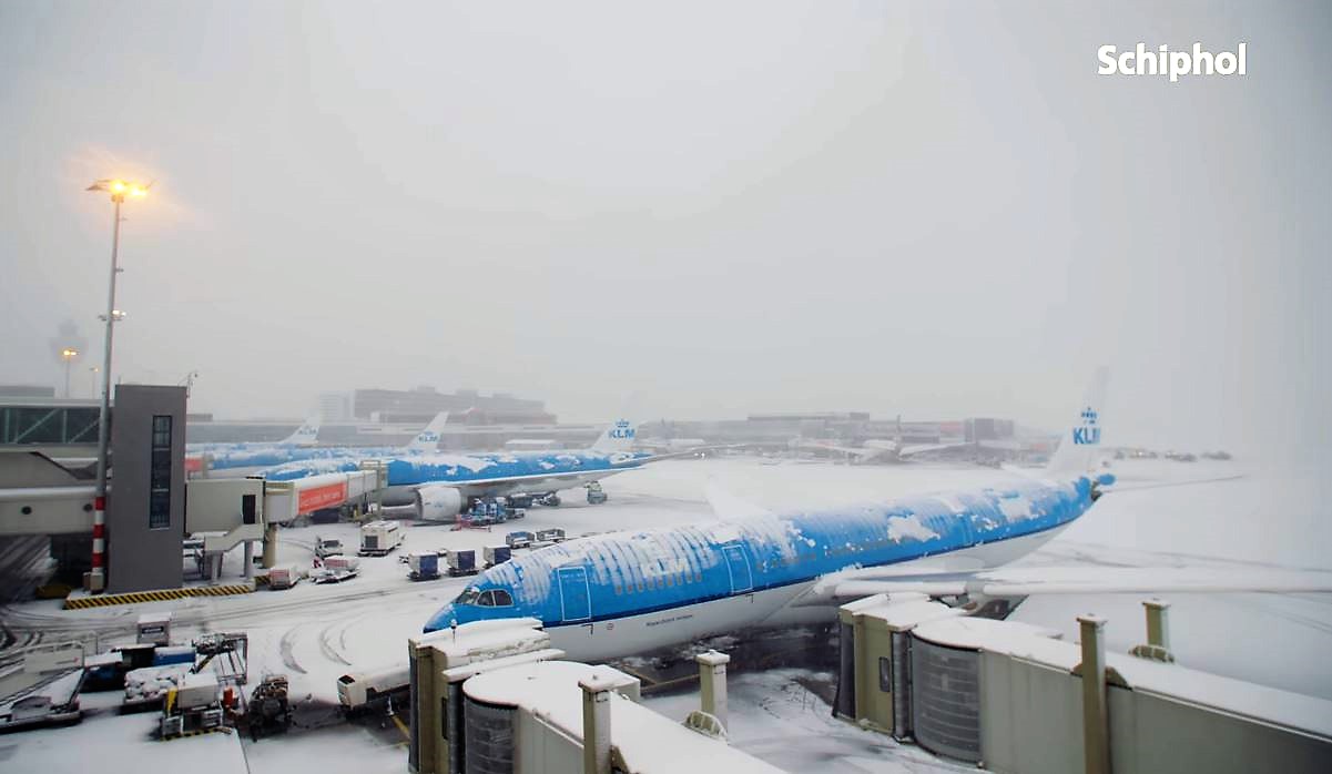 Schiphol in the snow