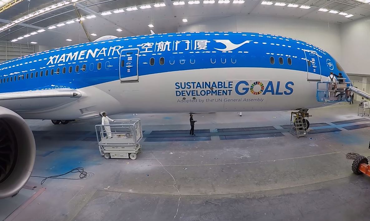 Xiamen’s Boeing 787 Dreamliner Flies UN Livery for Sustainability