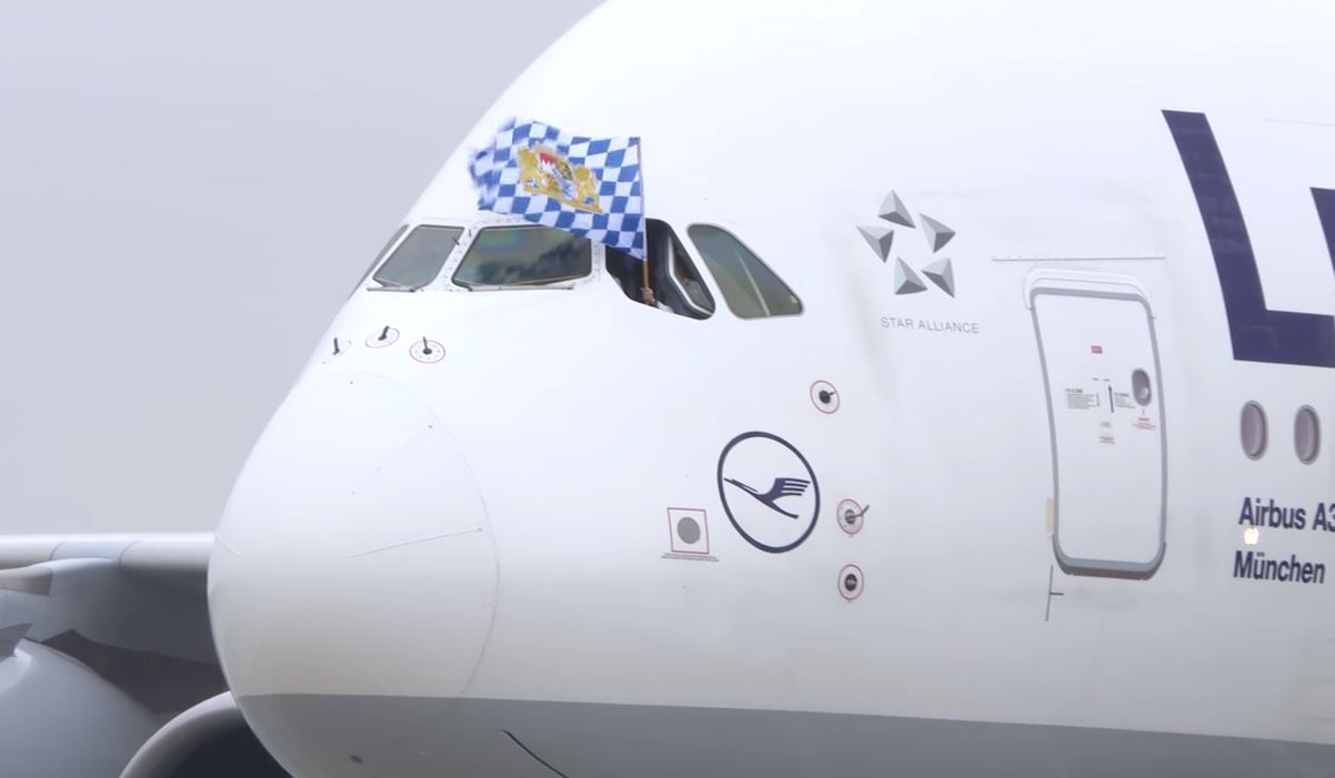 5 neue Lufthansa A380 am Flughafen München