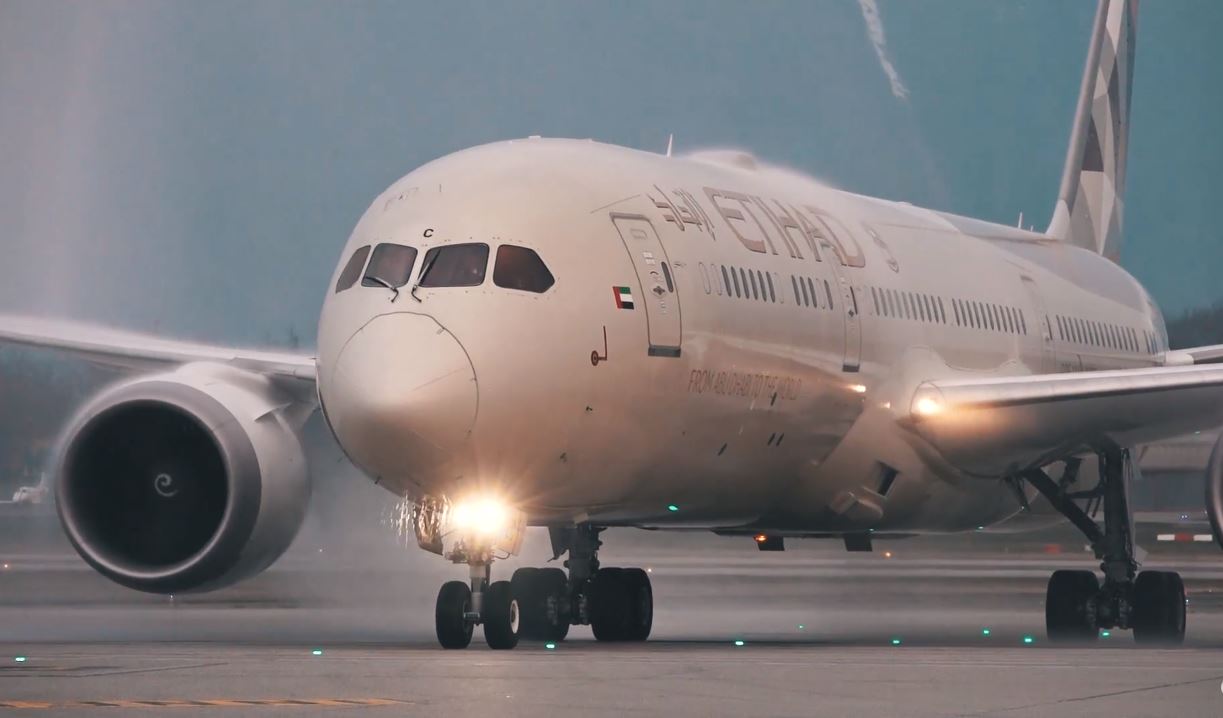 Etihad Airways – First Dreamliner Flight to Geneva