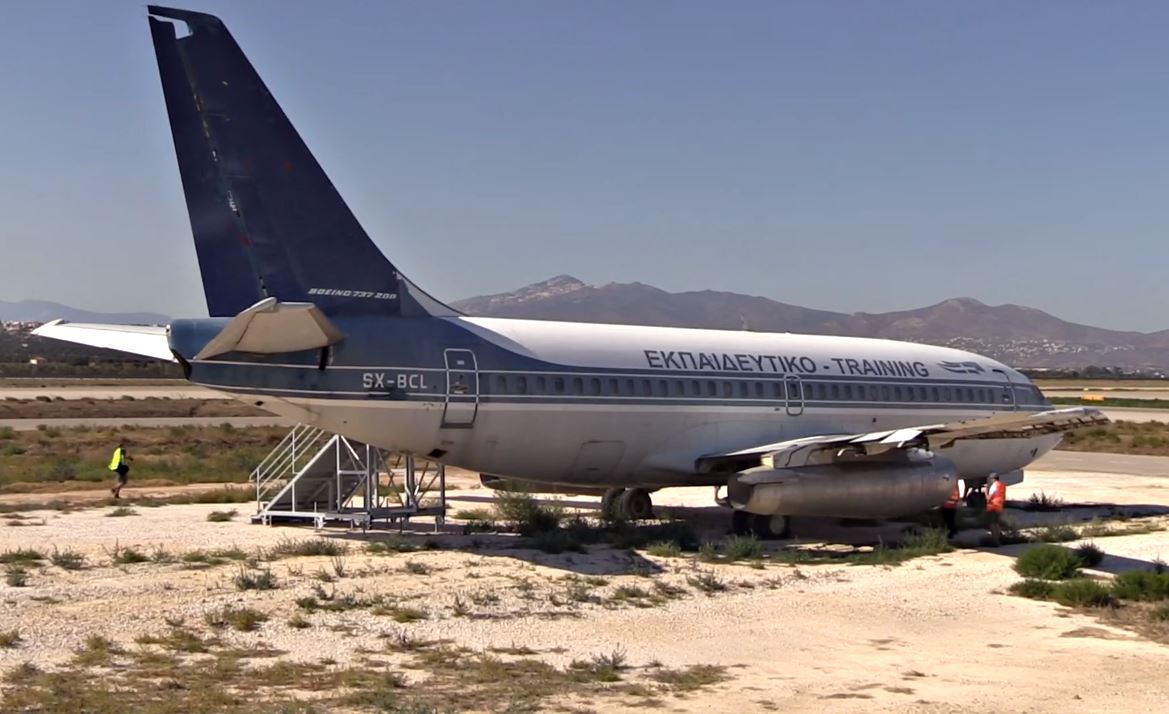 Olympic Airways Boeing 737-200 Walkaround & Close Views @ Athens Airport