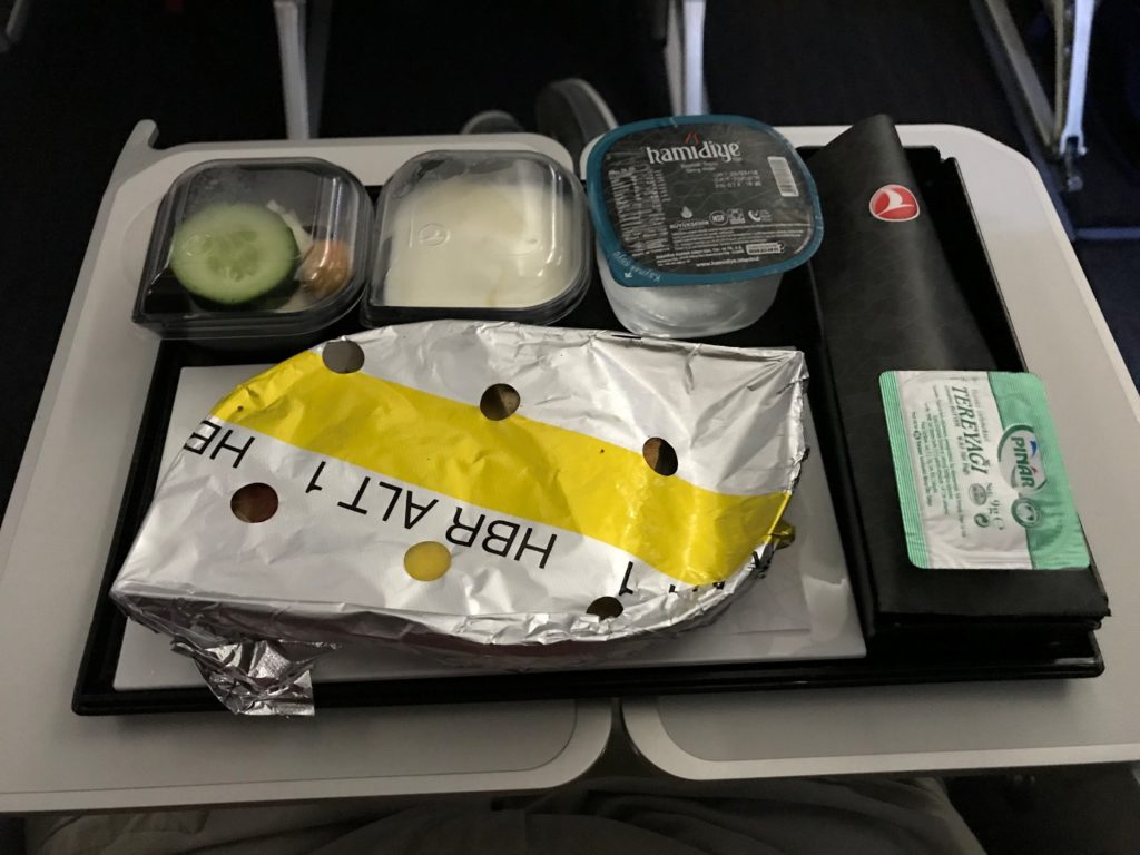 Turkish Airlines Inflight Meal (IstanbulKuwait) Havayolu 101