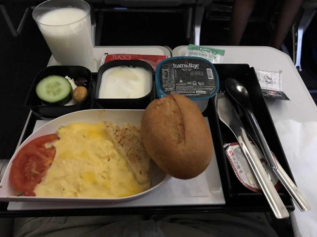 Turkish Airlines Inflight Meal (IstanbulKuwait) Havayolu 101