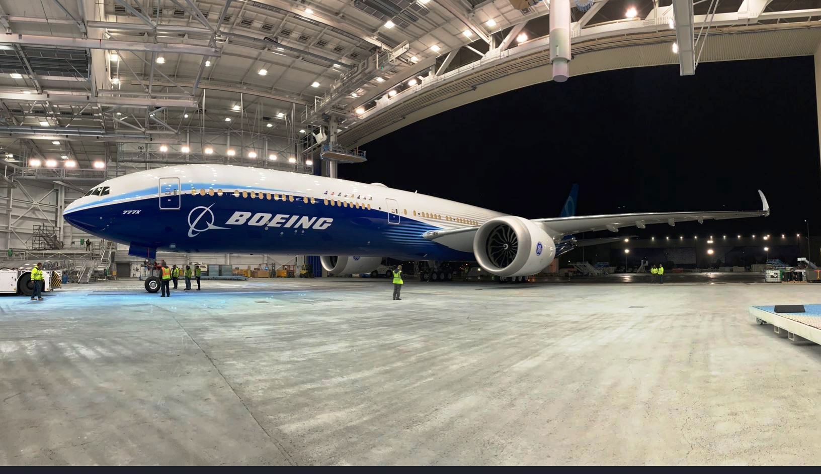 Boeing 777X, Fabrikadan Çıktı