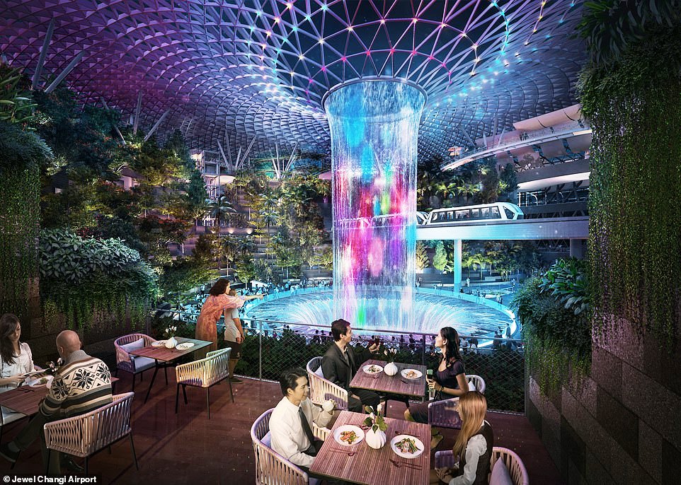 “Jewel Changi Airport”, 17 Nisan’da Açılıyor