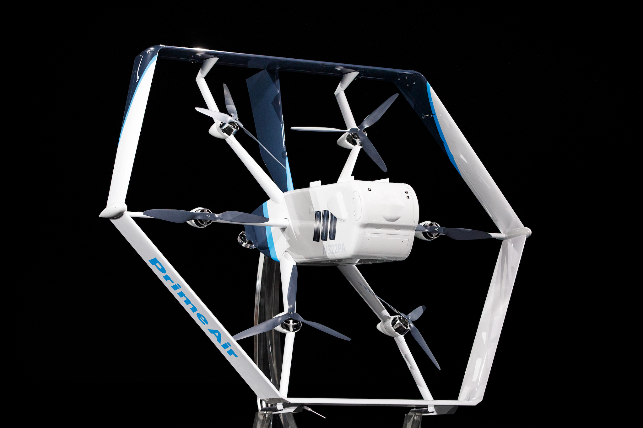 Amazon’un Drone’le Paket Teslimatı Projesi, Belirsizliğini Koruyor