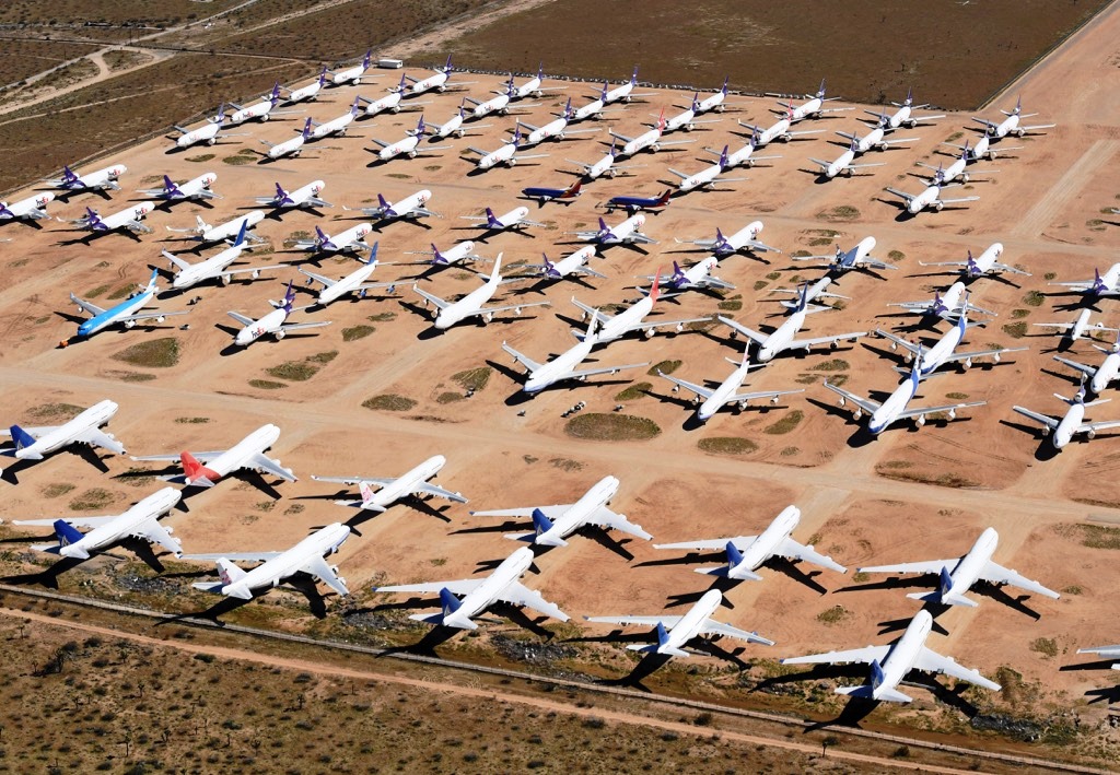 Çöle park edilmiş uçaklar