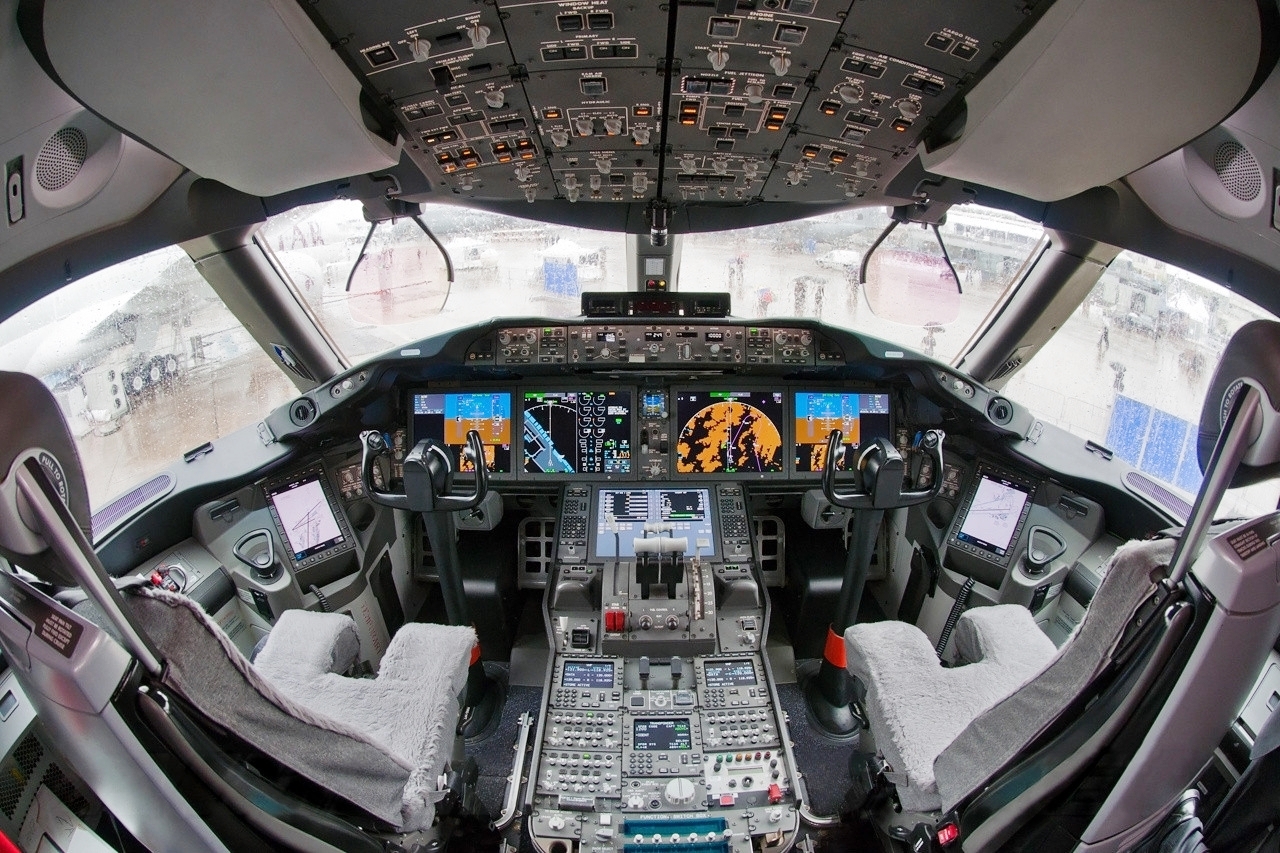 Boeing 787’leri “Kapatıp, Açmak” Gerekiyor