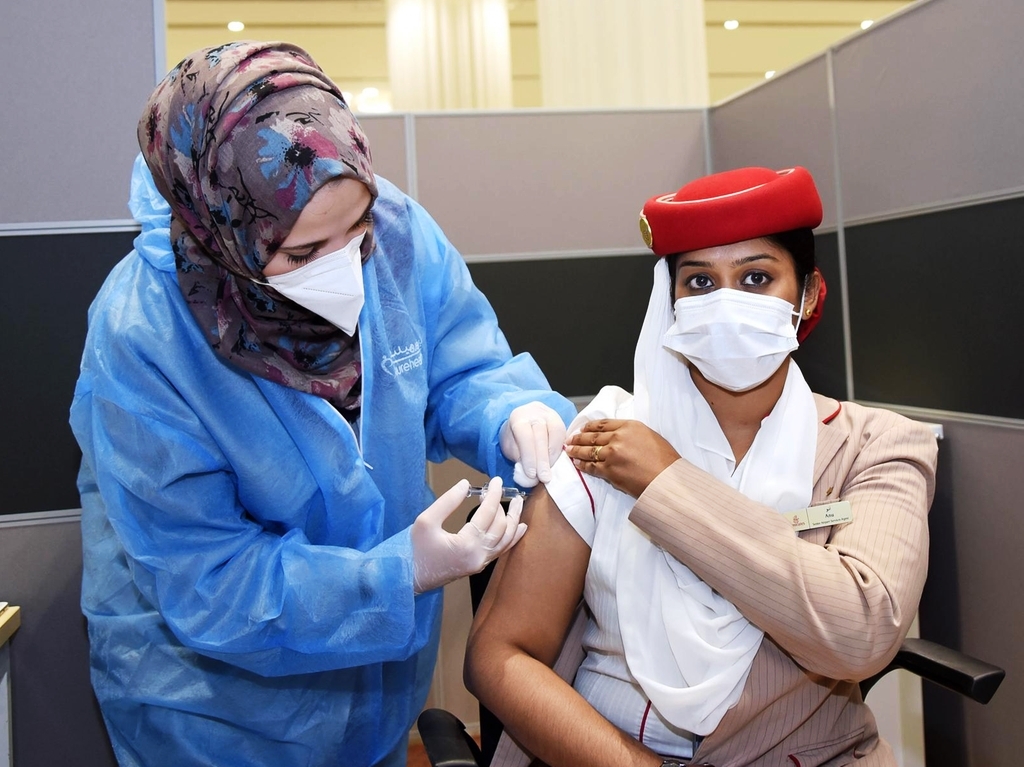 Emirates Personeli Aşı Olmaya Başladı
