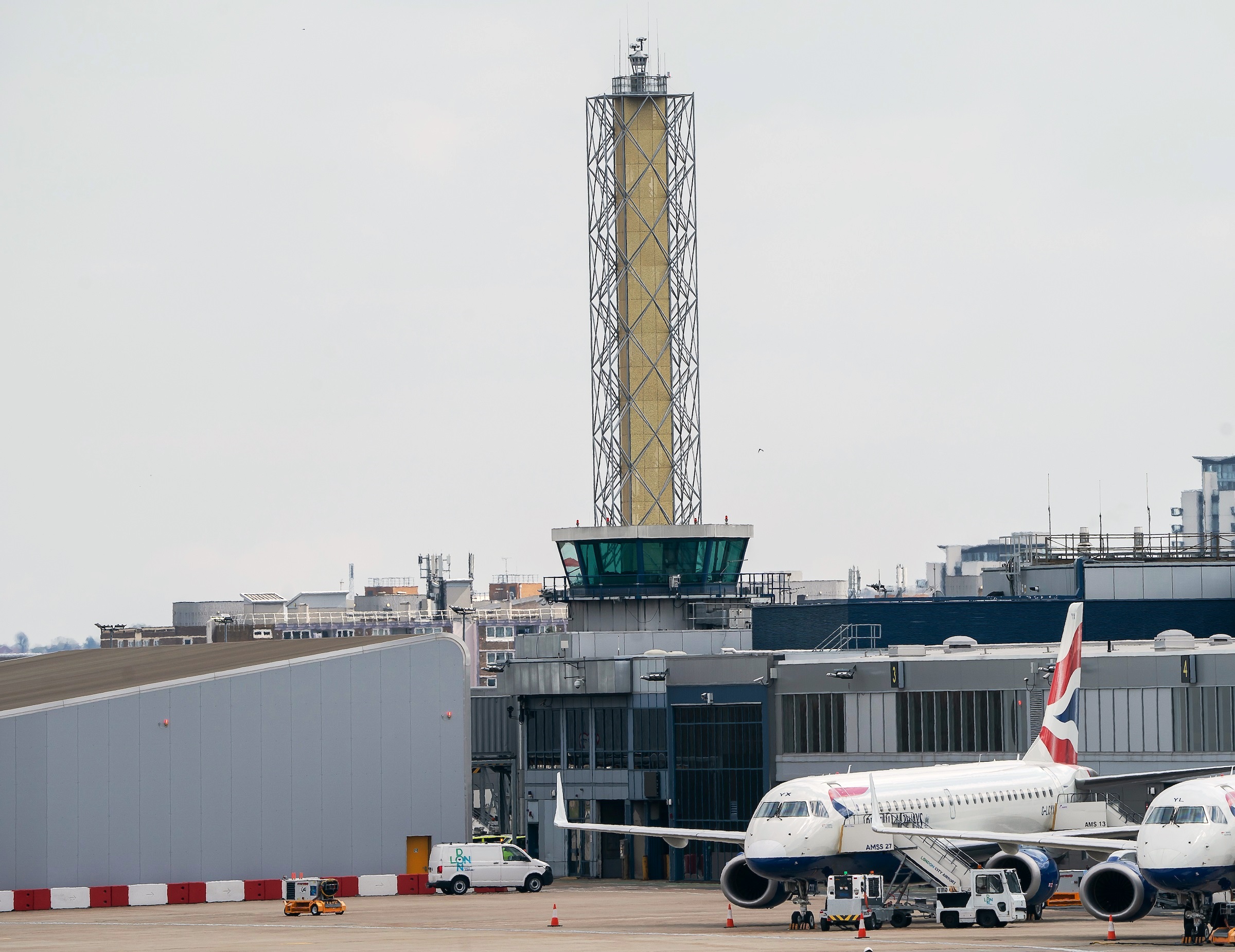 Londra City Havalimanı - Dijital Hava Trafik Kontrol Kulesi