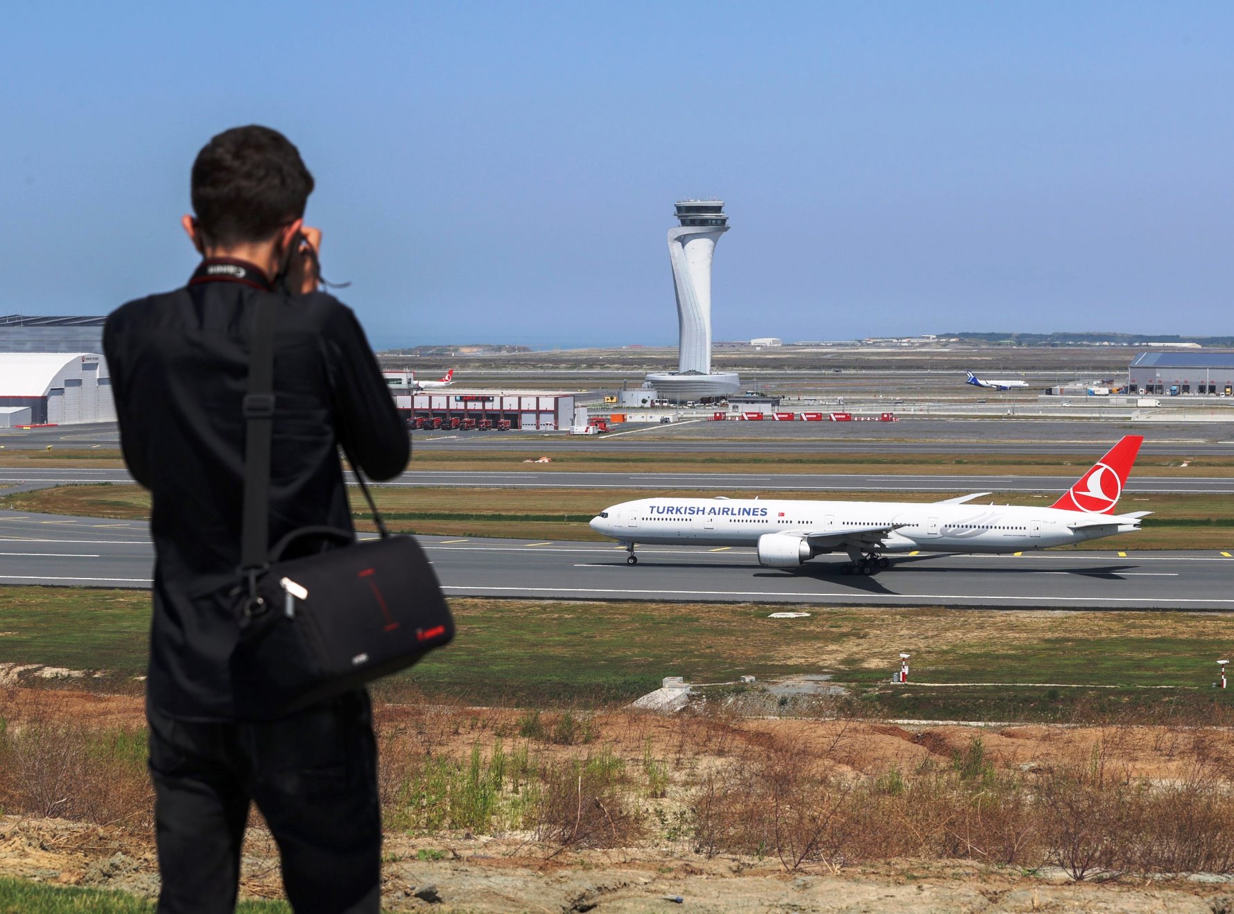 İGA Havalimanı’nda “Spotter” Terası Hizmete Girdi