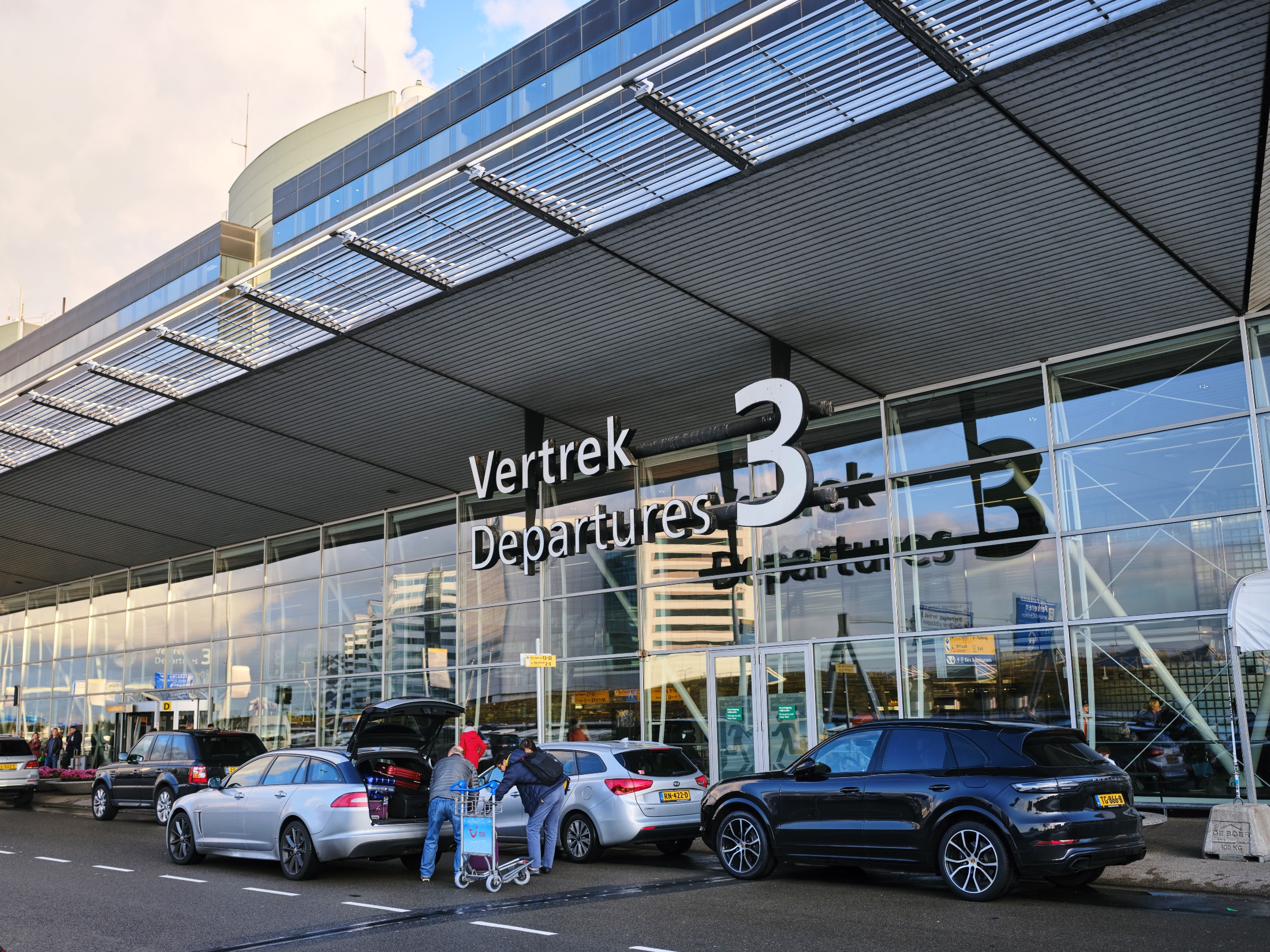 Amsterdam Schiphol Havalimanı