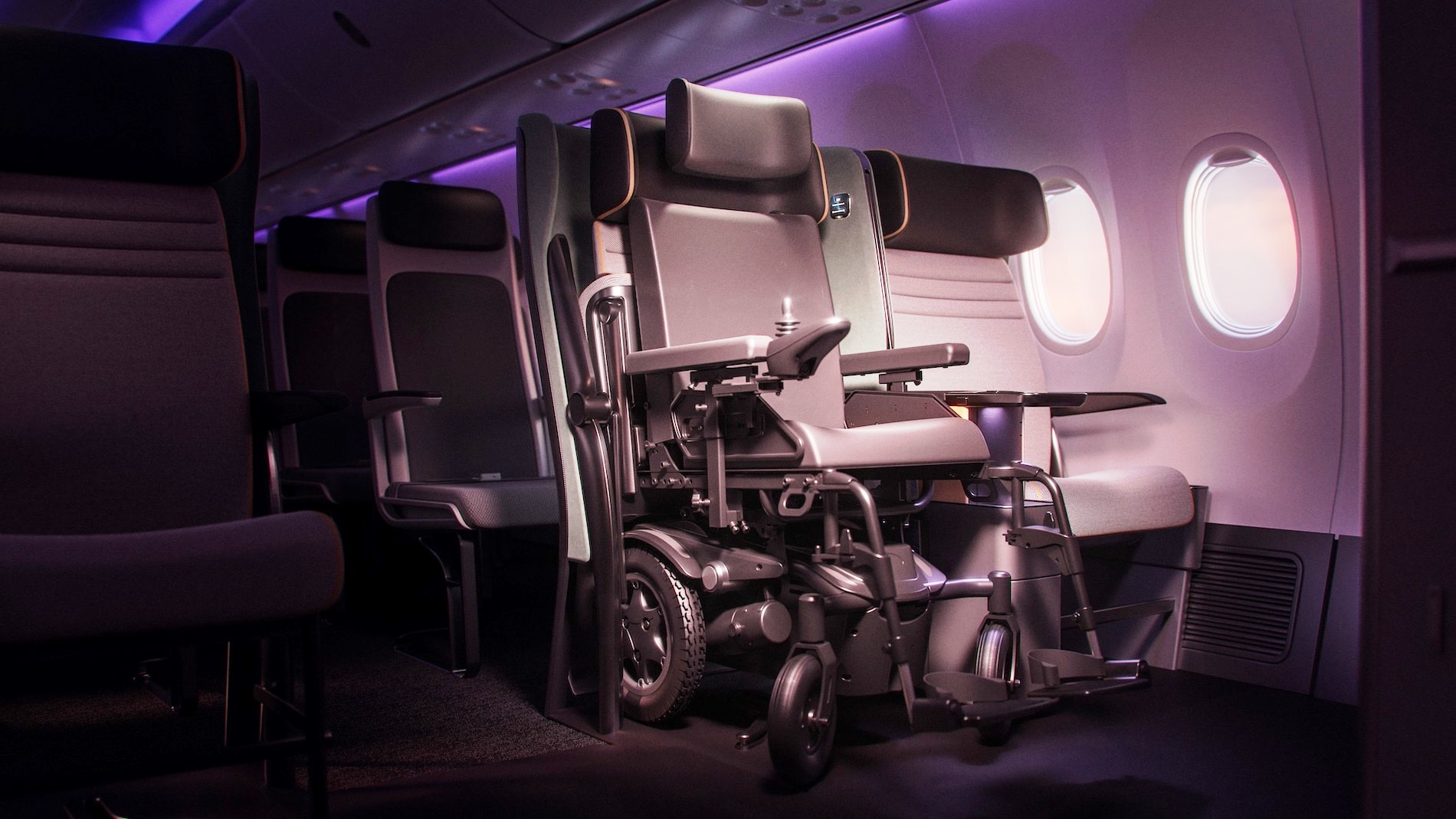 Engelliler için uçakta tekerlekli sandalye kullanımı.