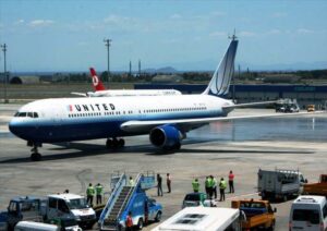 United Airlines uçağı İstanbul'da (2 Temmuz 2012)