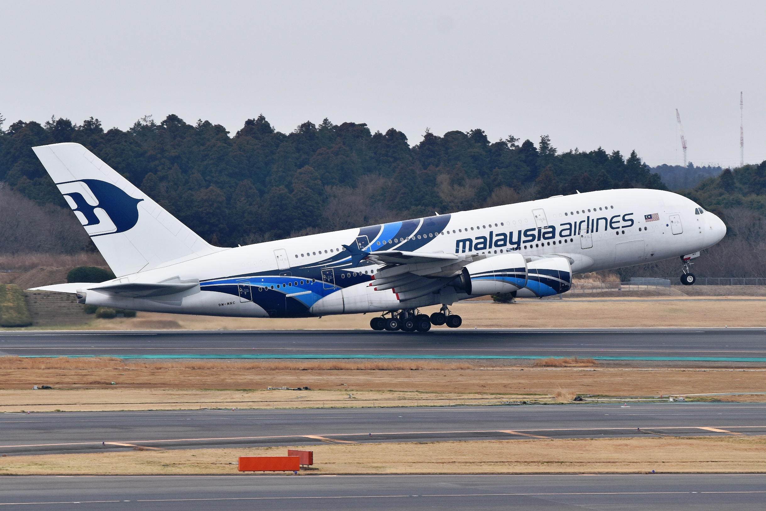 Malaysia Airlines, A380’lerini Satamadı