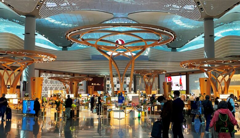 İstanbul İGA Havalimanı Dış Hatlar Bölümü