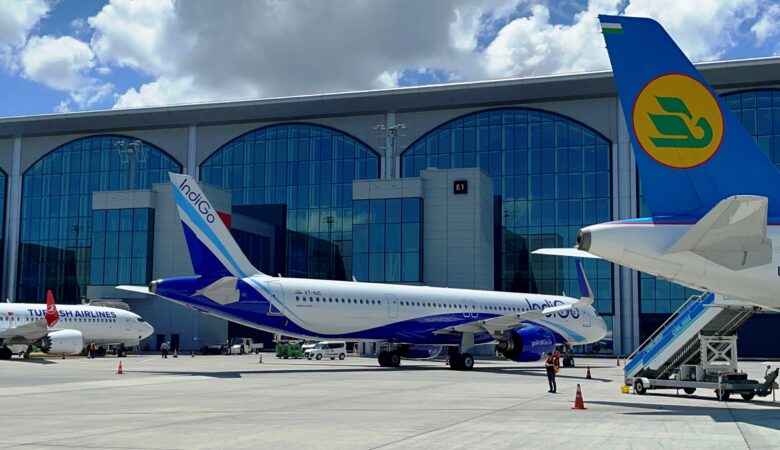 IndiGo'ya ait Bir A320, İstanbul İGA Havalimanı'nda (Temmuz 2022)