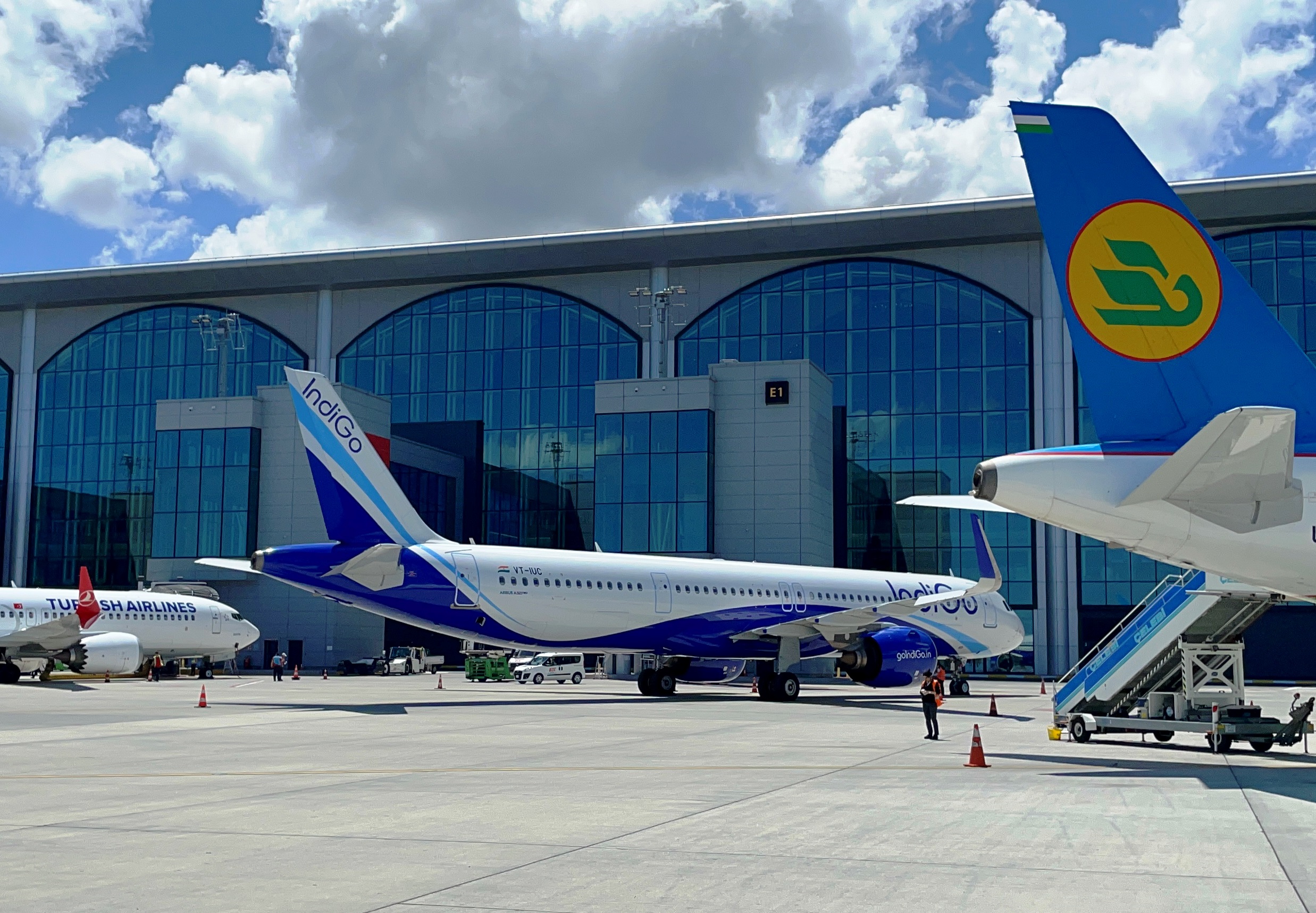 IndiGo'ya ait Bir A320, İstanbul İGA Havalimanı'nda (Temmuz 2022)