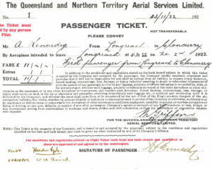 Qantas'ın ilk yolcusu Alexander Kennedy'ye kesilen bilet. (2 Kasım 1922)