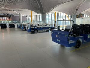 İstanbul İGA Havalimanı - Elektrikli Golf arabaları