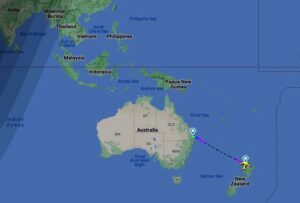 Cathay Pacific uçağı, Auckland'da yaşanan jet yakıtı sıkıntısı sebebiyle Brisbane'e inerek ikmal yapıyor.