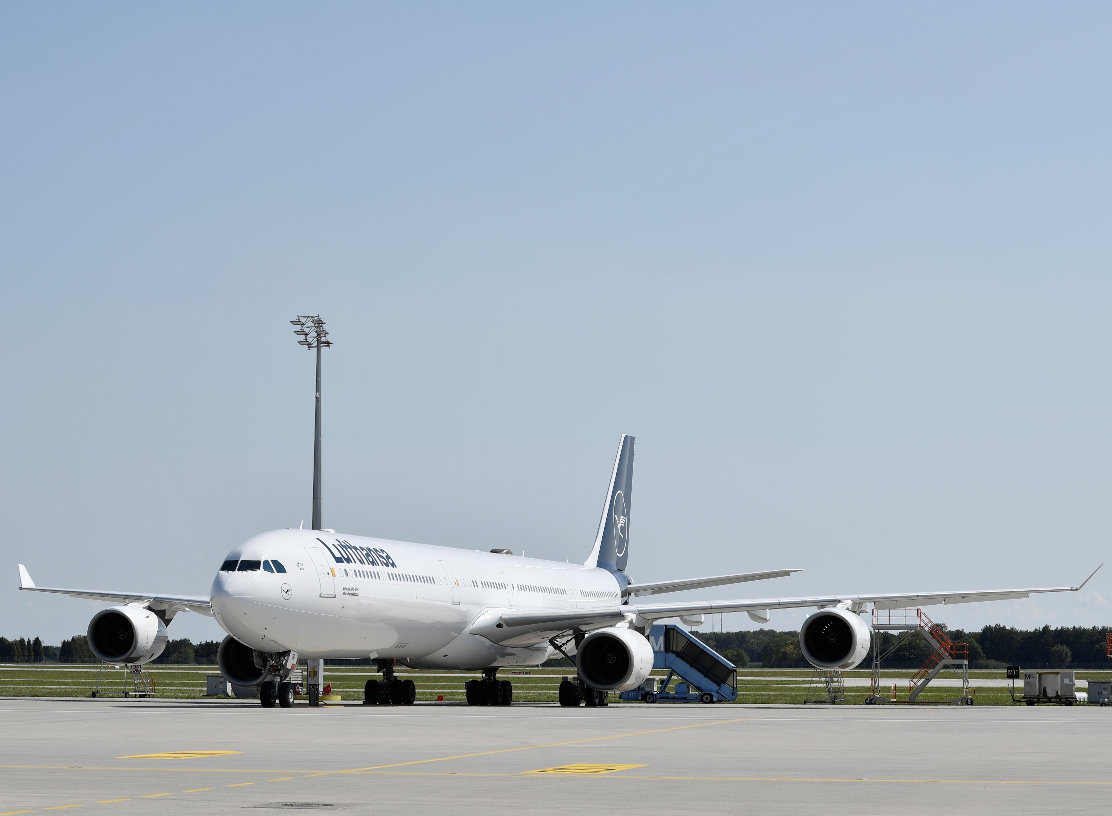 Lufthansa, A340-600 Tipi Uçaklarını Kullanmaya Devam Ediyor