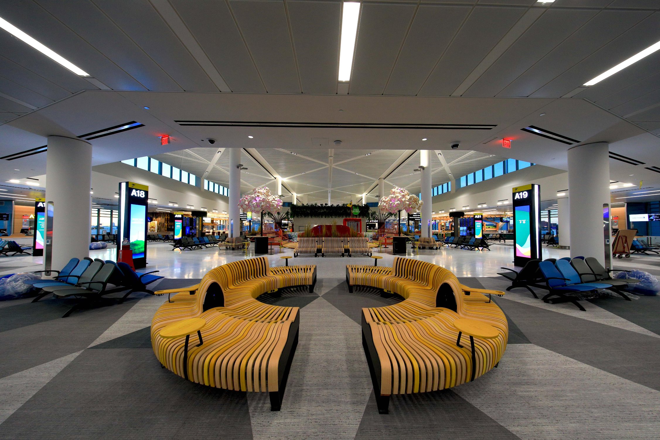 Newark Havalimanı’nın Yeni Terminal Binası Hizmete Girdi