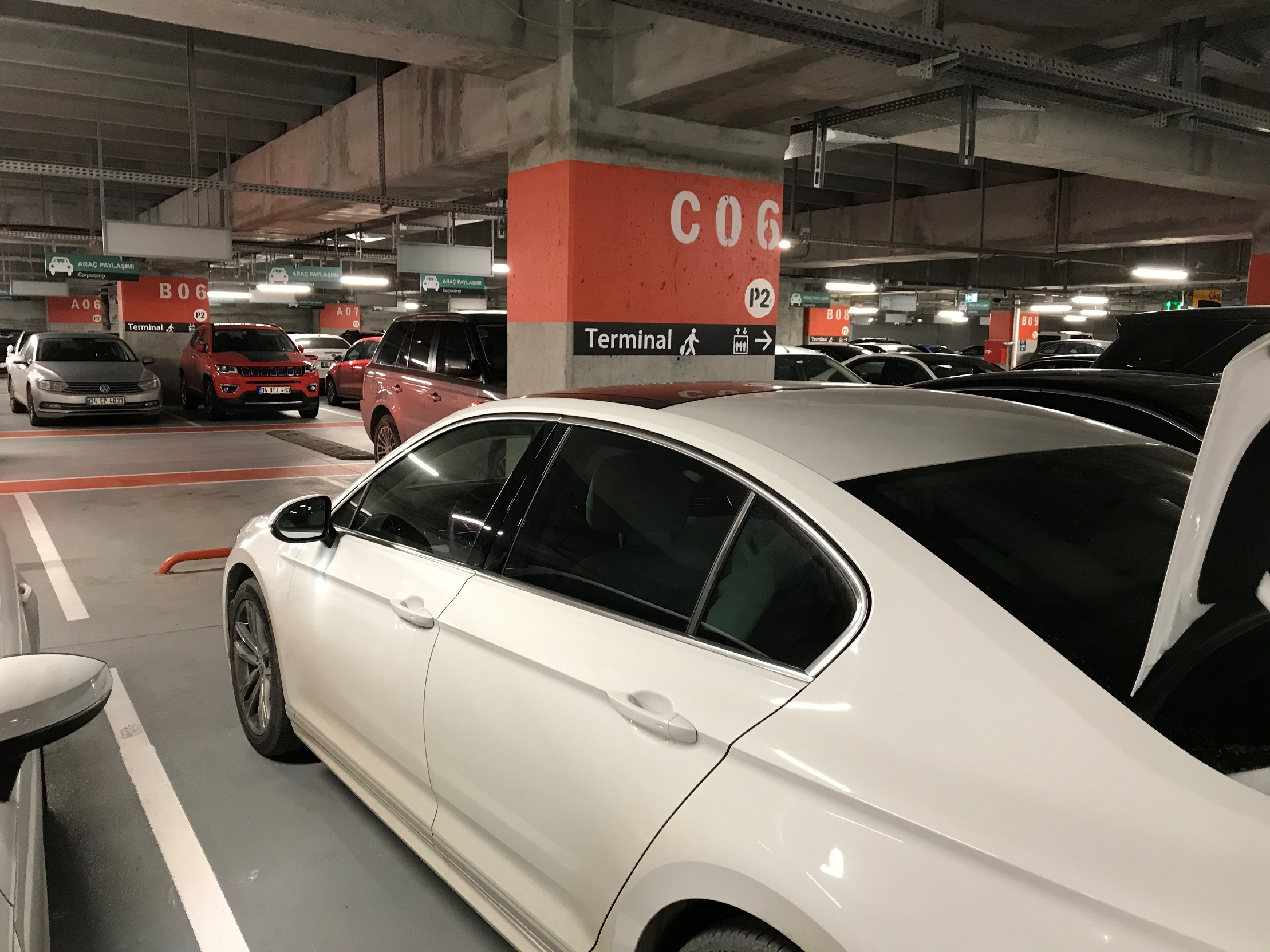 İstanbul İGA Havalimanı Otoparkı