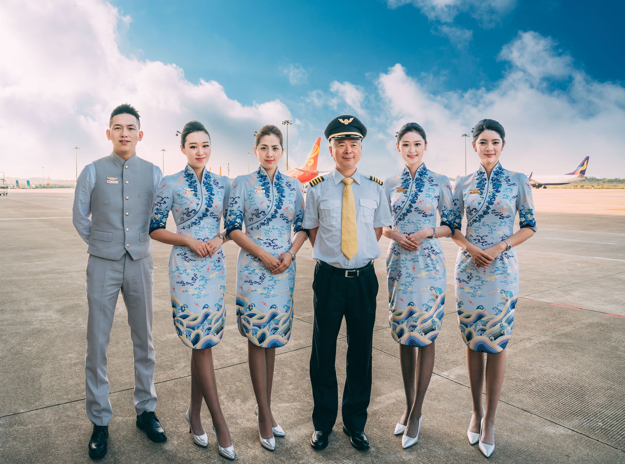 Hainan Airlines - Kabin Memurları ve Pilot