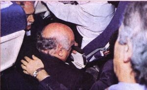 Süleyman Demirel'in de bulunduğu uçakta yaşanan türbülans (14 Nisan 1995)