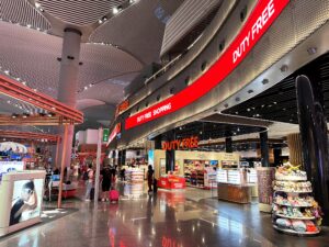 İstanbul İGA Havalimanı - Duty-free Bölümü (Unifree Heinemann)
