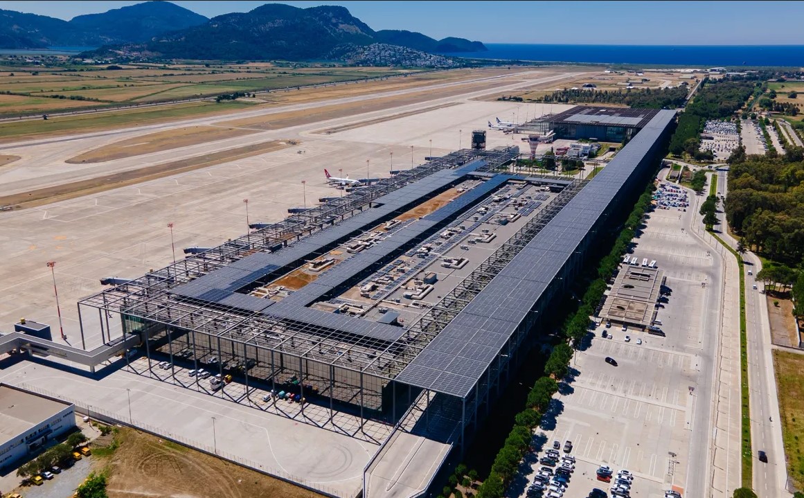 Dalaman Havalimanı’nda, Güneş Enerjisinden Elektrik Üretilmeye Başlandı