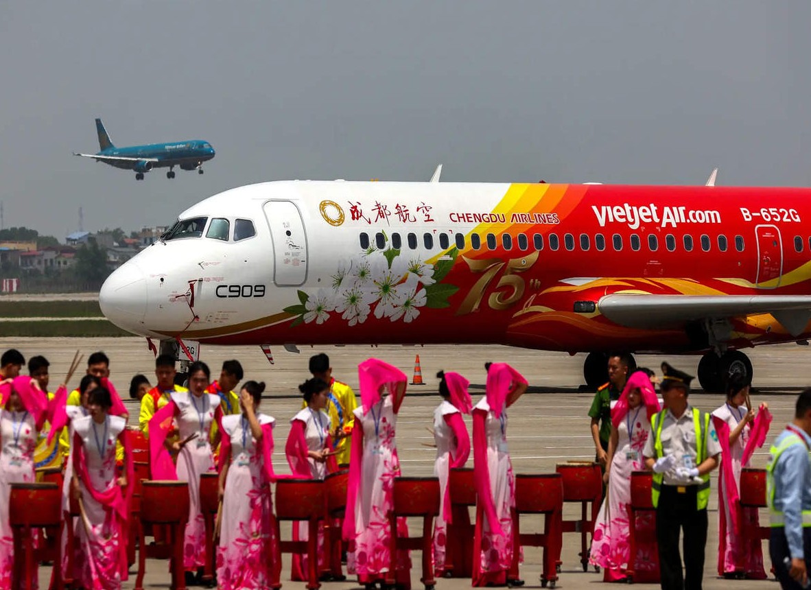 Comac Üretimi Uçaklar, Vietnam’da Faaliyete Başladı